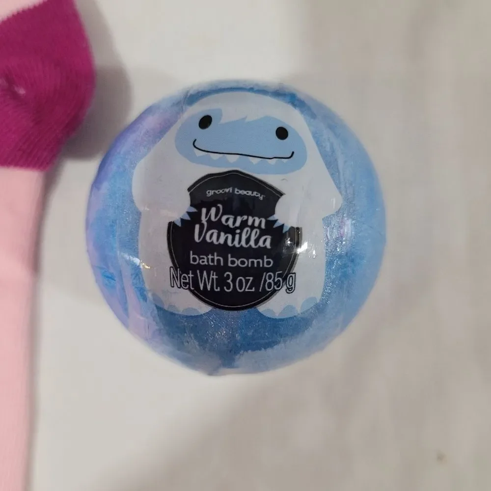 Girls Self Care Socks bath Bomb Eye Mask Bundle